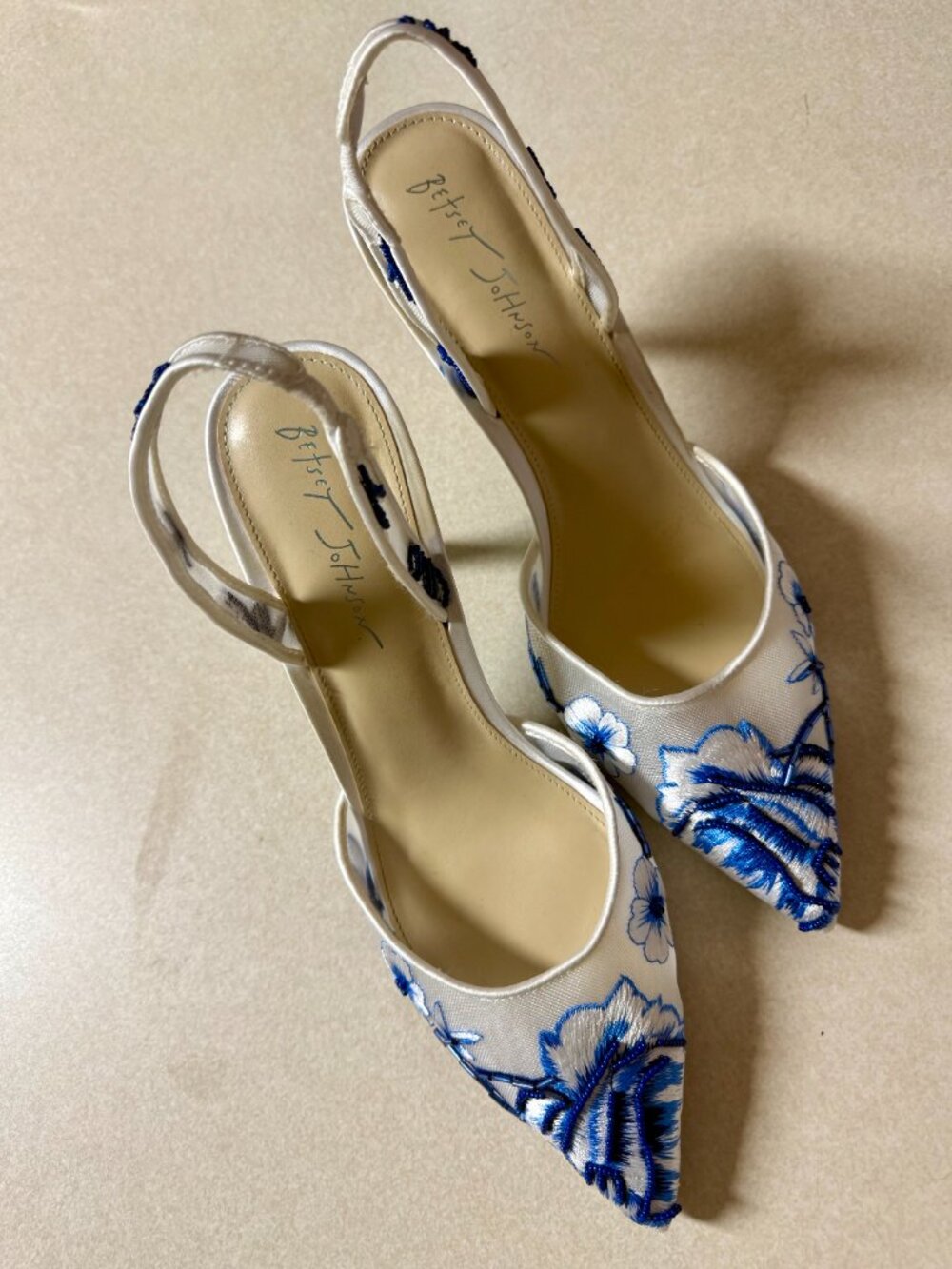 Betsey Johnson White ＆ Mesh Pointed Toe Beaded Embroidery Slingback Pumps Heels - Picture 3 of 5